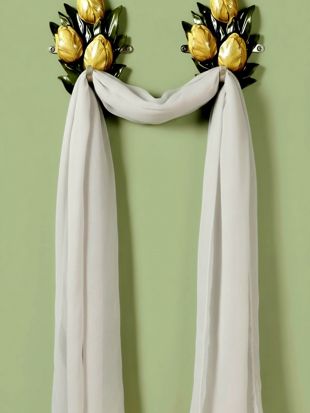 Vintage New Tulips Scarf&Curtain Tie Backs New Old Stock Original Packaging